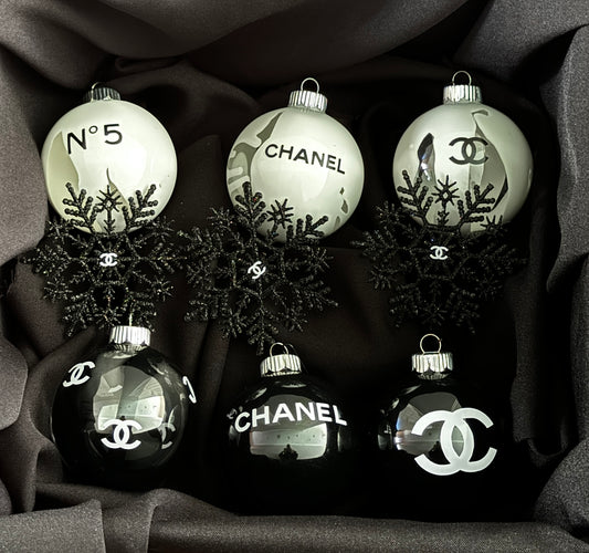 No.5 Ornament Set